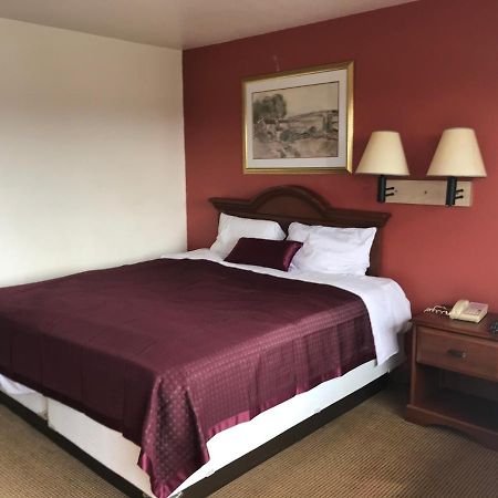 Travel Inn Greensboro Extérieur photo