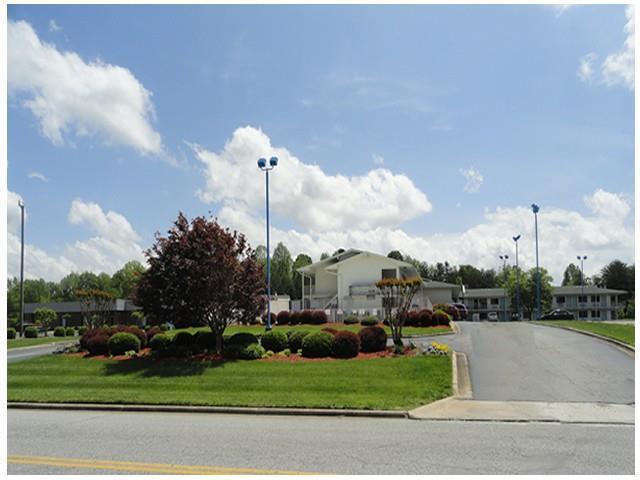 Travel Inn Greensboro Extérieur photo