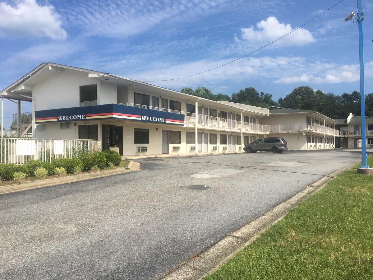Travel Inn Greensboro Extérieur photo