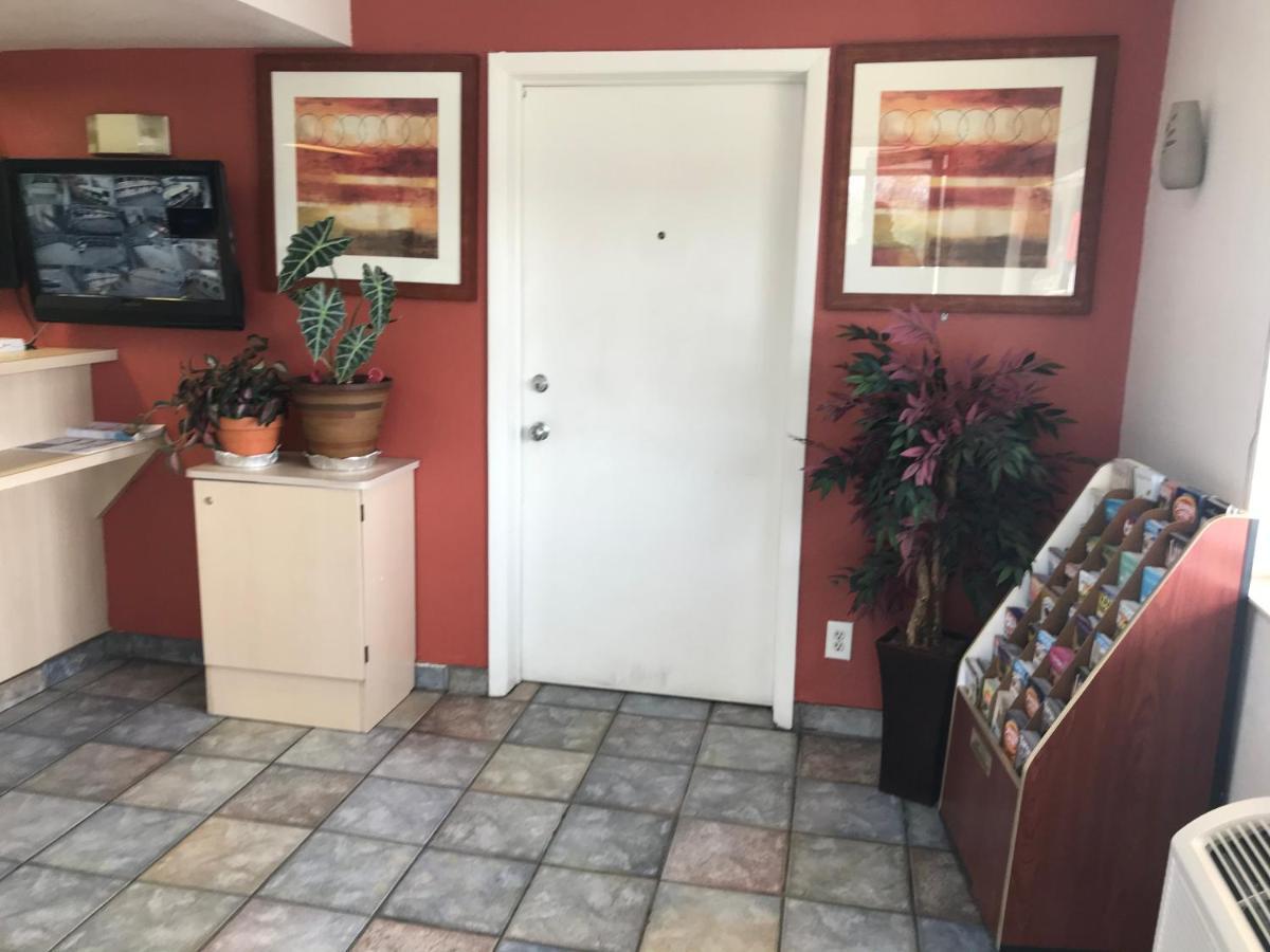 Travel Inn Greensboro Extérieur photo